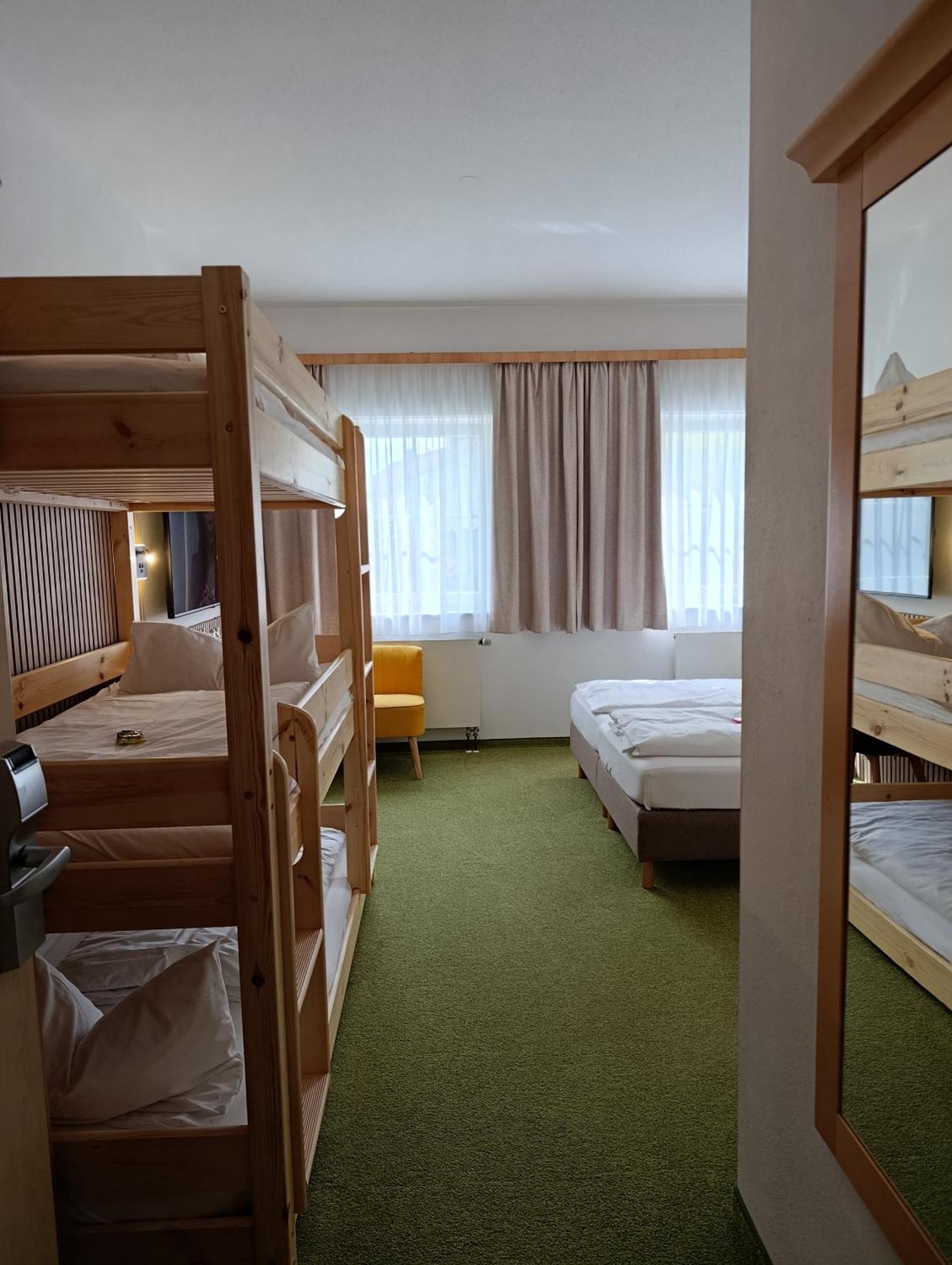 Familienhotel Nahe Der Therme Ердінґ Екстер'єр фото